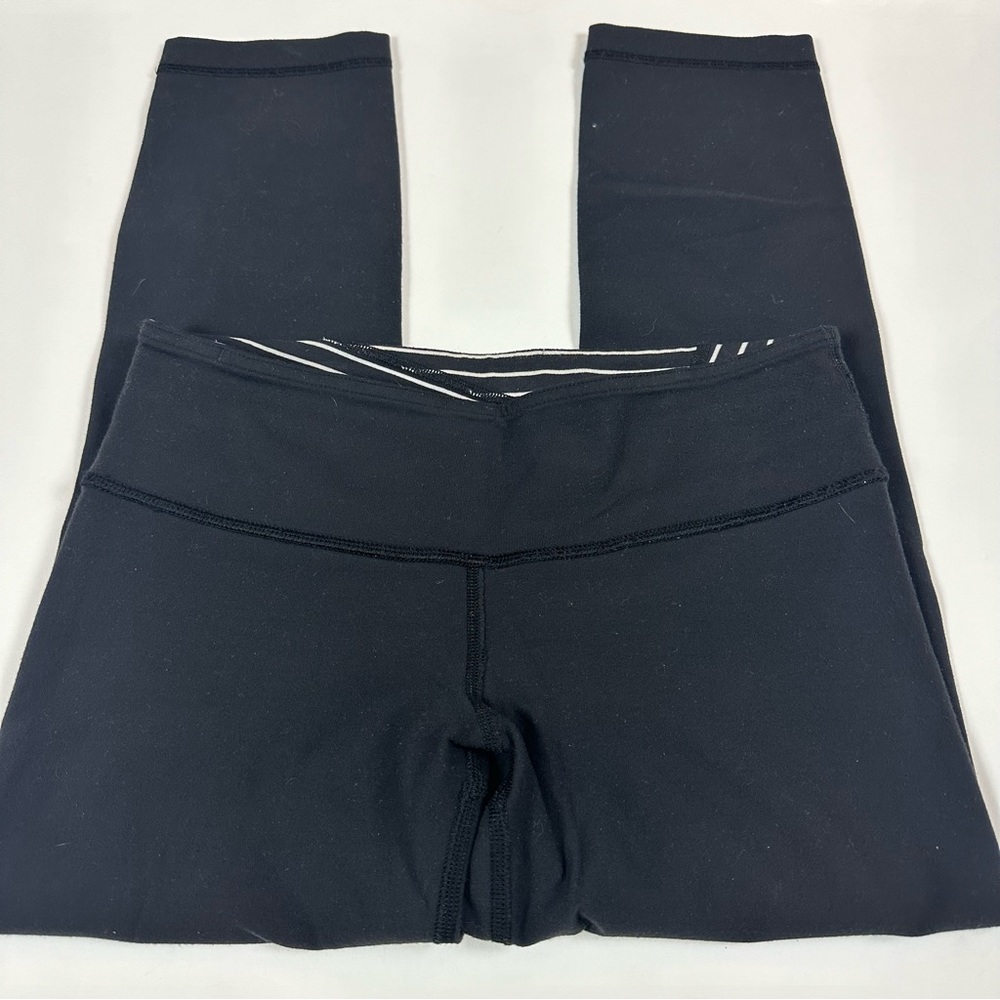 Lululemon Reversible Leggings 21” - Picture 4 of 6